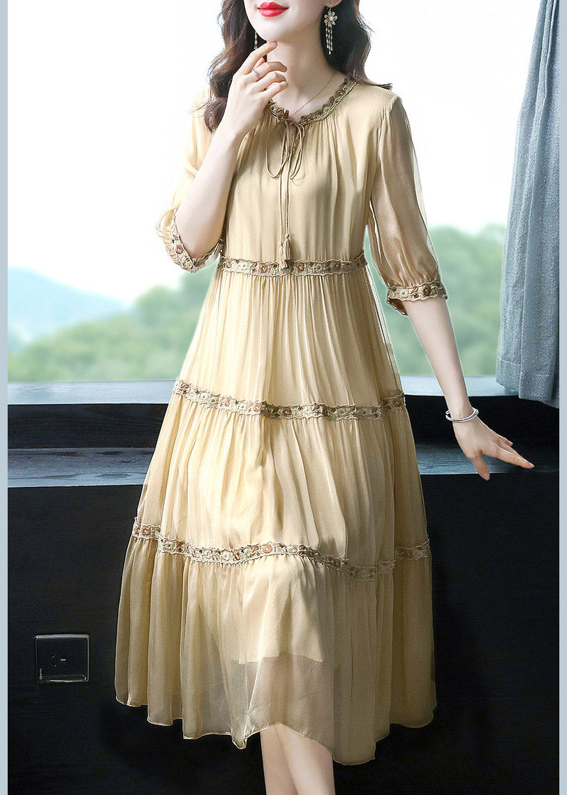 Beautifully Finished Dress in a Timeless Design