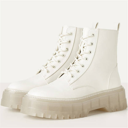 Polished Boots with an Effortless Classic Look