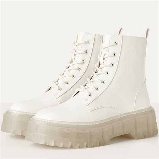 Polished Boots with an Effortless Classic Look