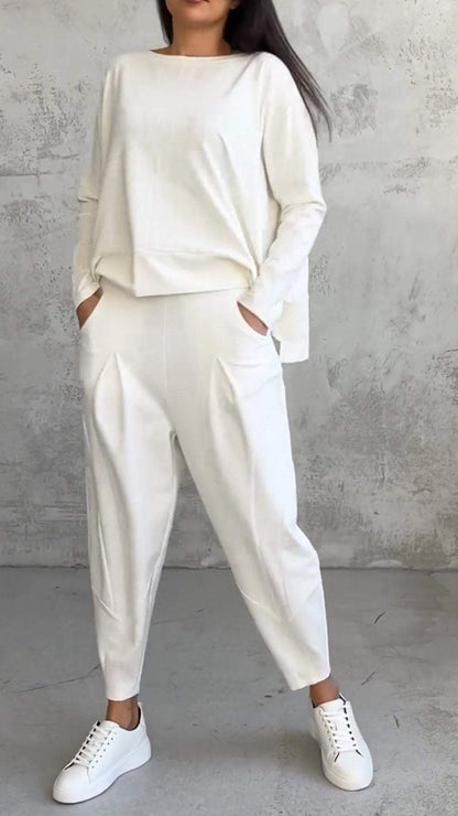 Effortlessly Elegant Garment with a Timeless Design