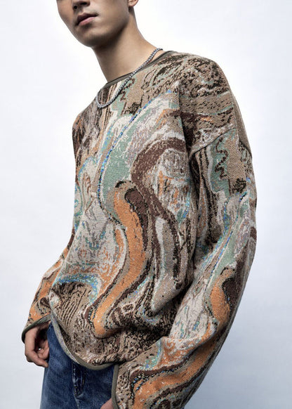 Well Tailored Sweater with a Graceful Silhouette
