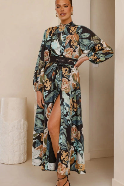 Classic Vintage Dress with a Flattering Fit