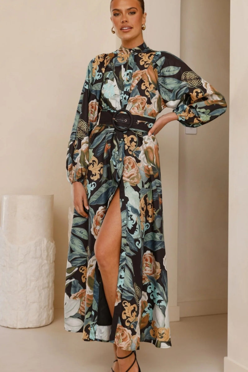 Classic Vintage Dress with a Flattering Fit