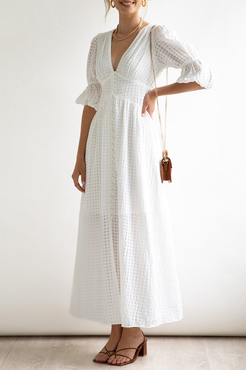 Well Tailored Dress with a Graceful Silhouette