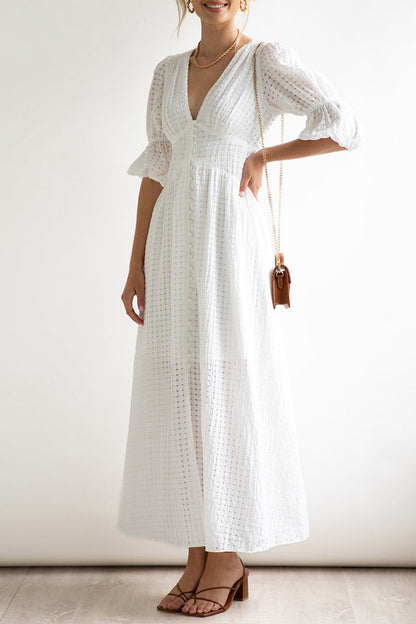 Well Tailored Dress with a Graceful Silhouette