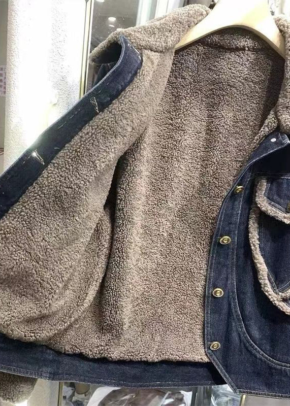 Classic Vintage & Enduringly Stylish Coat