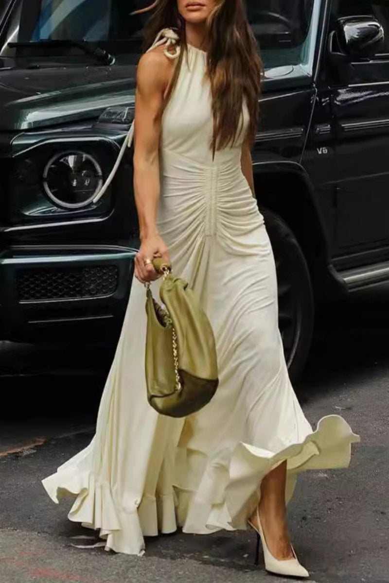 Beautifully Finished Dress in a Timeless Design