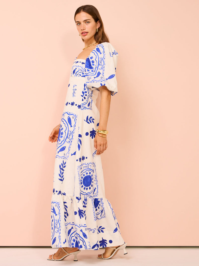 Beautifully Finished Dress in a Timeless Design