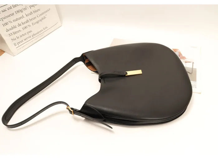 Beautifully Crafted Bag in a Classic Style
