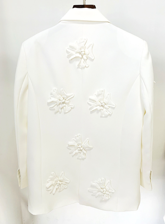 Effortlessly Elegant Garment with a Timeless Design
