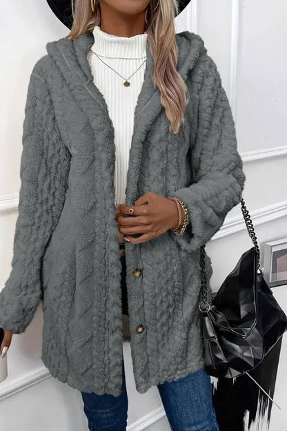 Well Tailored Coat with a Graceful Silhouette