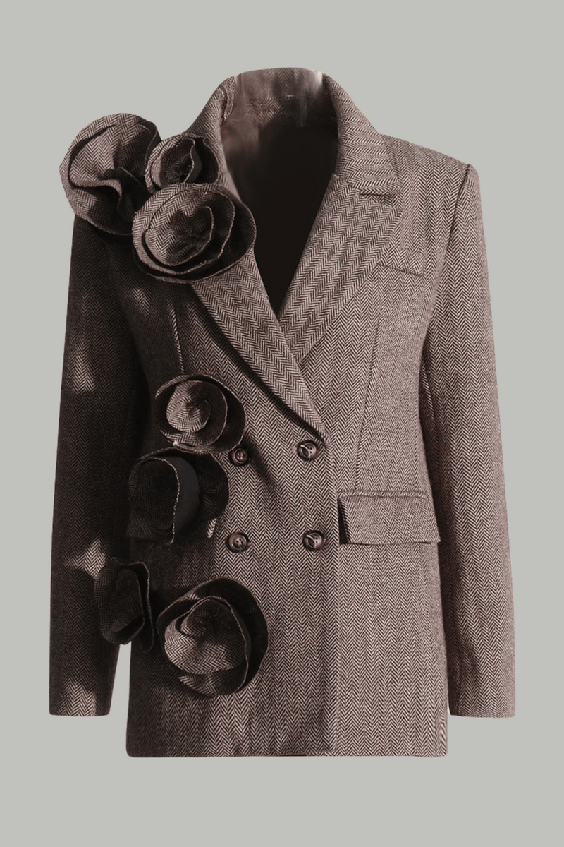 Effortlessly Elegant Garment with a Timeless Design