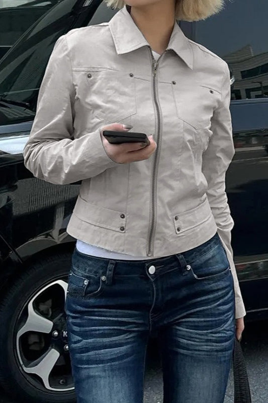 Effortlessly Elegant Jacket with a Timeless Design