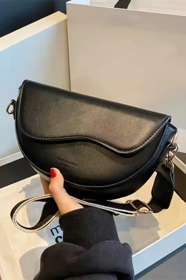 A Vintage Style Bag with Delicate Timeless Details