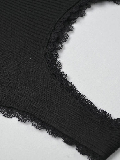 Well Tailored Top with a Graceful Silhouette