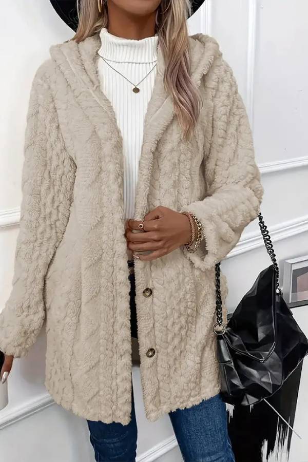 Well Tailored Coat with a Graceful Silhouette