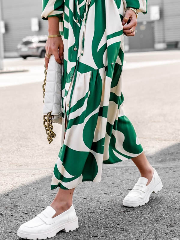Well Tailored Dress with a Graceful Silhouette