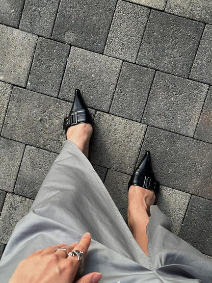 Sophisticated Garment with a Clean Classic Look