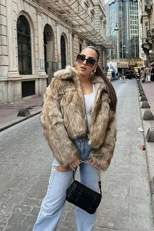 Gracefully Styled Jacket for Any Occasion