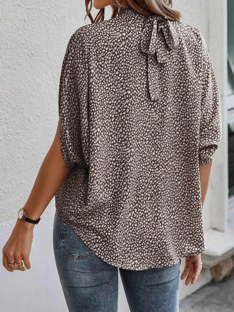 Elegantly Styled Blouse for Everyday Wear