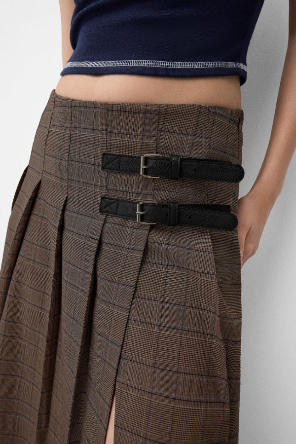 Beautifully Finished Garment in a Timeless Design
