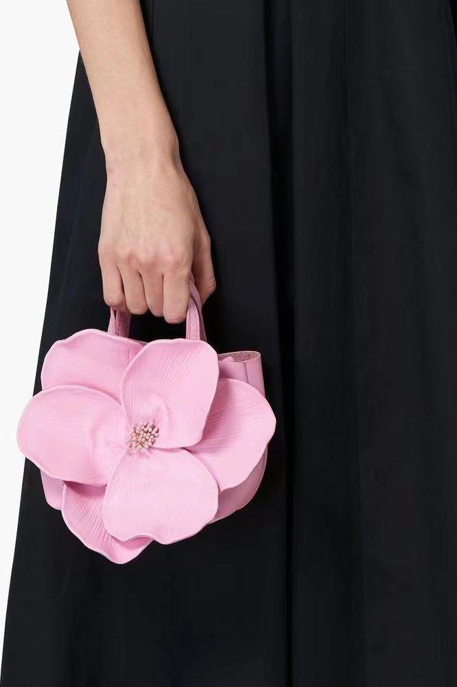 Beautifully Crafted Bag in a Classic Style