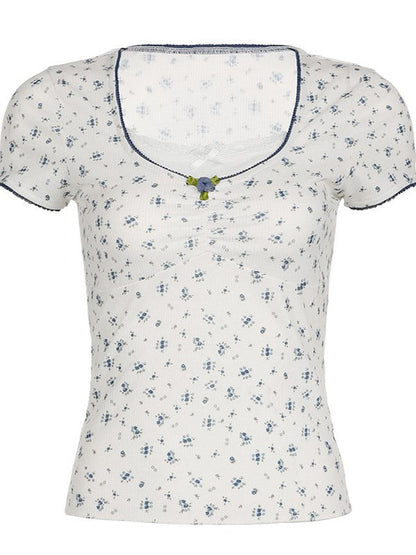 Effortlessly Elegant Top with a Timeless Design