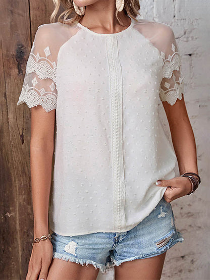 Effortlessly Elegant T-Shirt with a Timeless Design