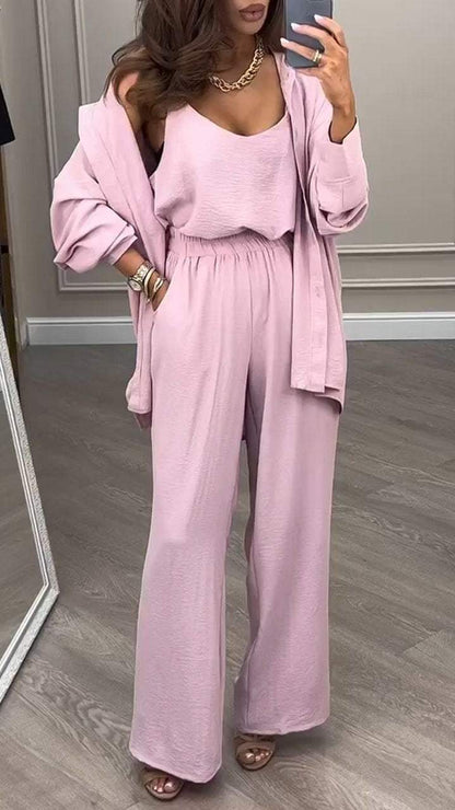 Effortlessly Elegant Garment with a Timeless Design