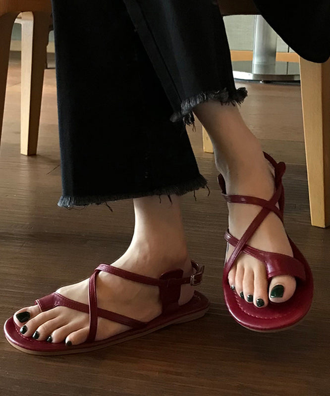 Well Tailored Sandals with a Graceful Silhouette