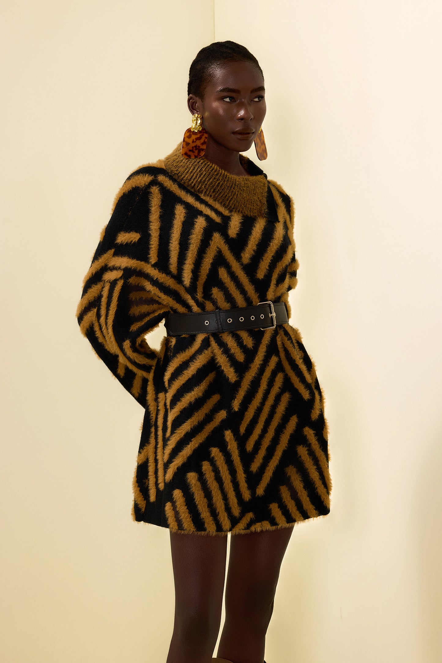 Classic Vintage Sweater with a Flattering Fit