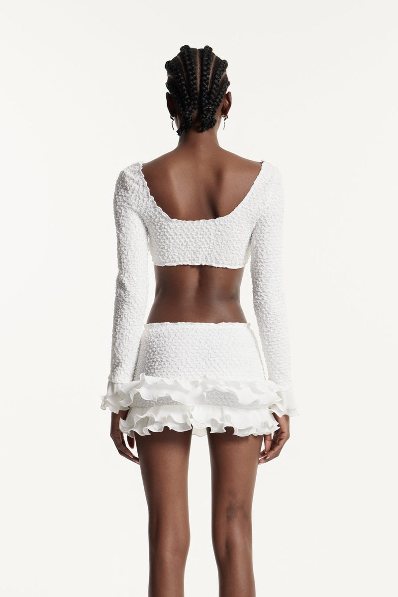 Effortlessly Elegant Garment with a Timeless Design