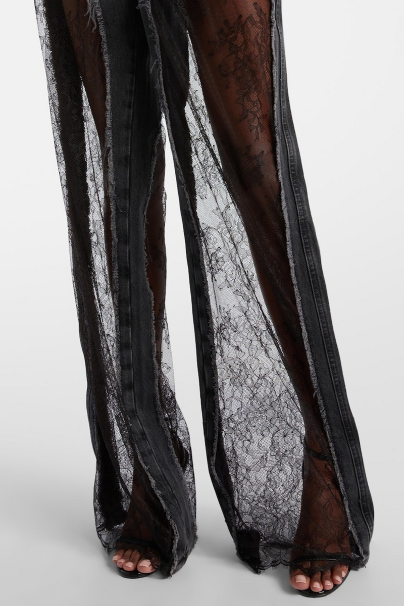 Effortlessly Elegant Garment with a Timeless Design