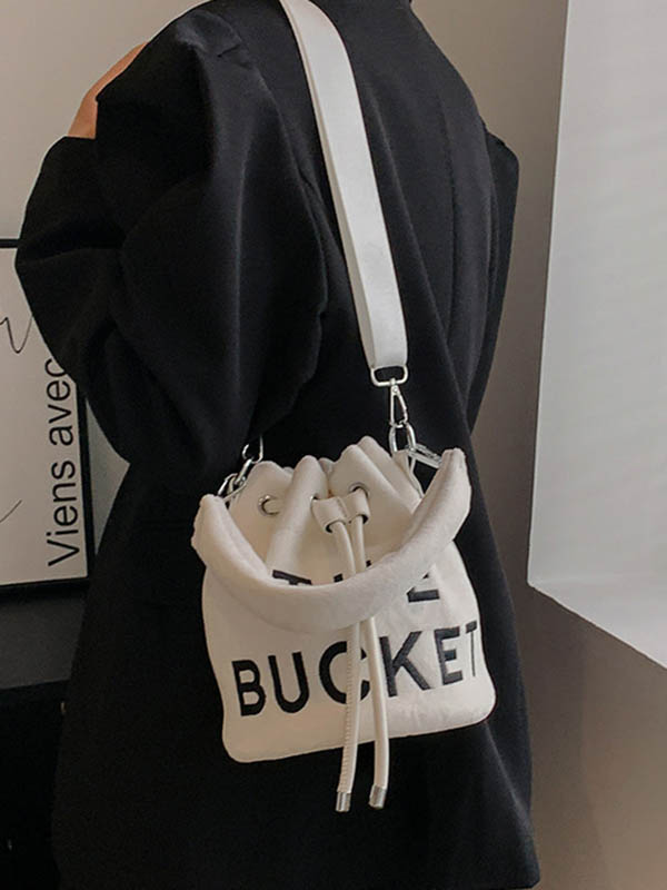 Well Tailored Bag with a Graceful Silhouette