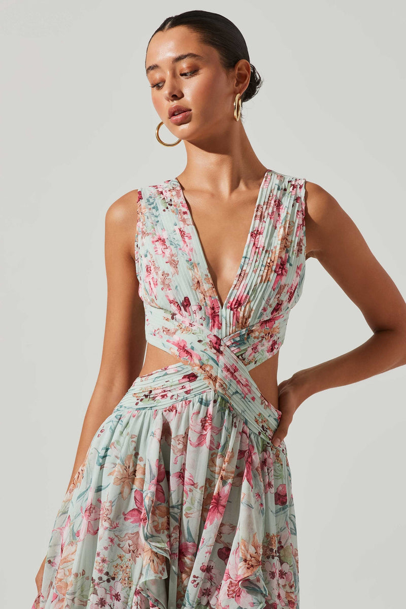 Beautifully Crafted Dress in a Classic Style