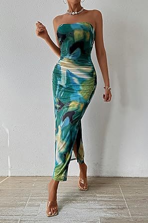 Well Tailored Dress with a Graceful Silhouette
