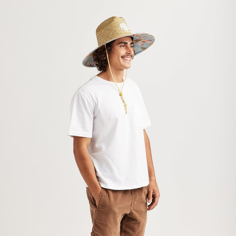 Gracefully Styled Garment for Any Occasion