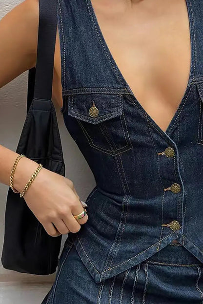 Sophisticated Garment with a Clean Classic Look