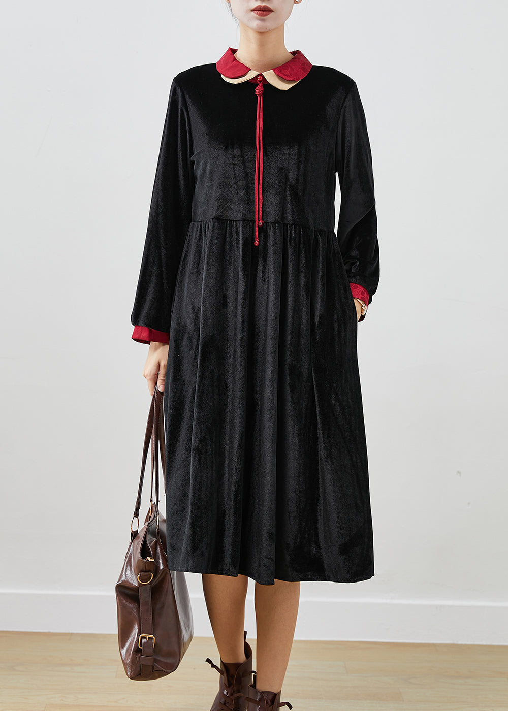 Classic Vintage Dress with a Flattering Fit