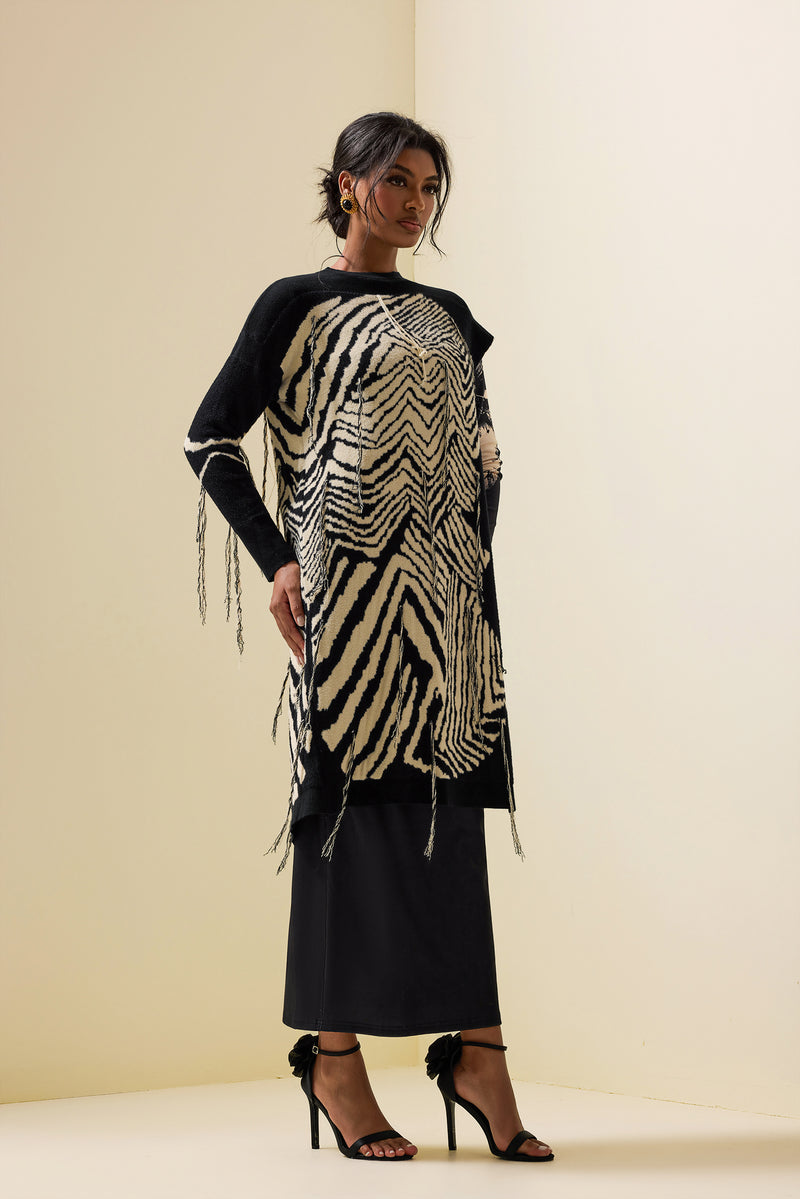 Effortlessly Elegant Garment with a Timeless Design