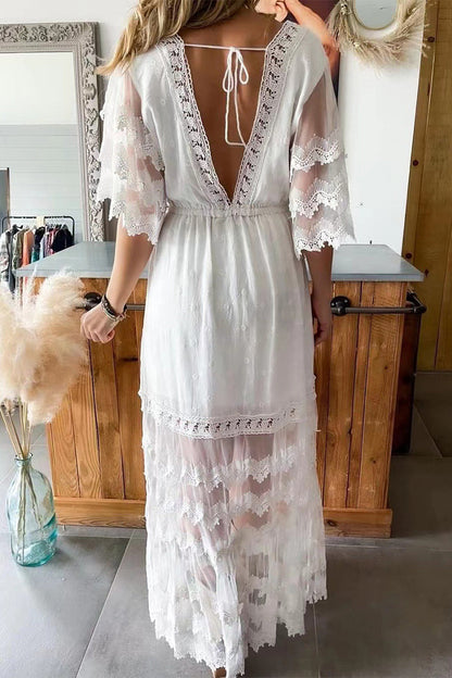 Effortlessly Elegant Dress with a Timeless Design