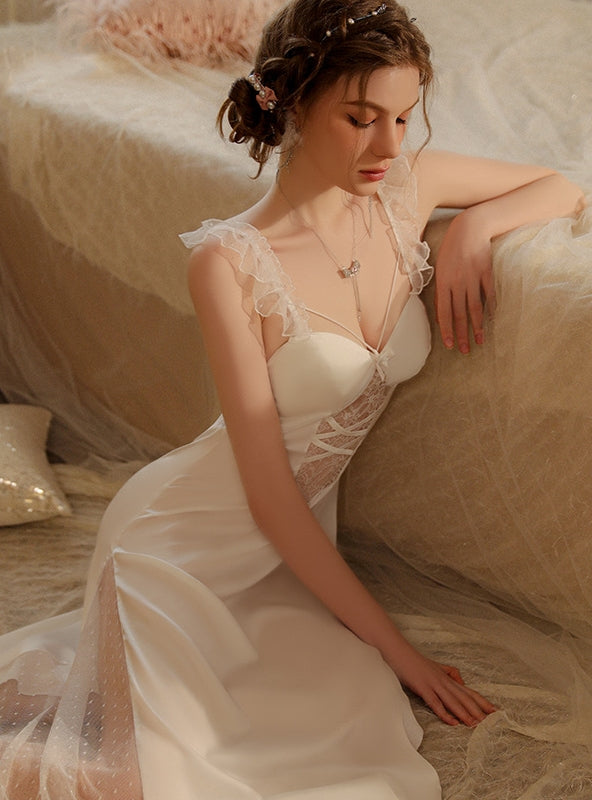 Well Tailored Garment with a Graceful Silhouette