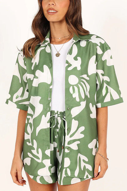 Effortlessly Elegant Blouse with a Timeless Design