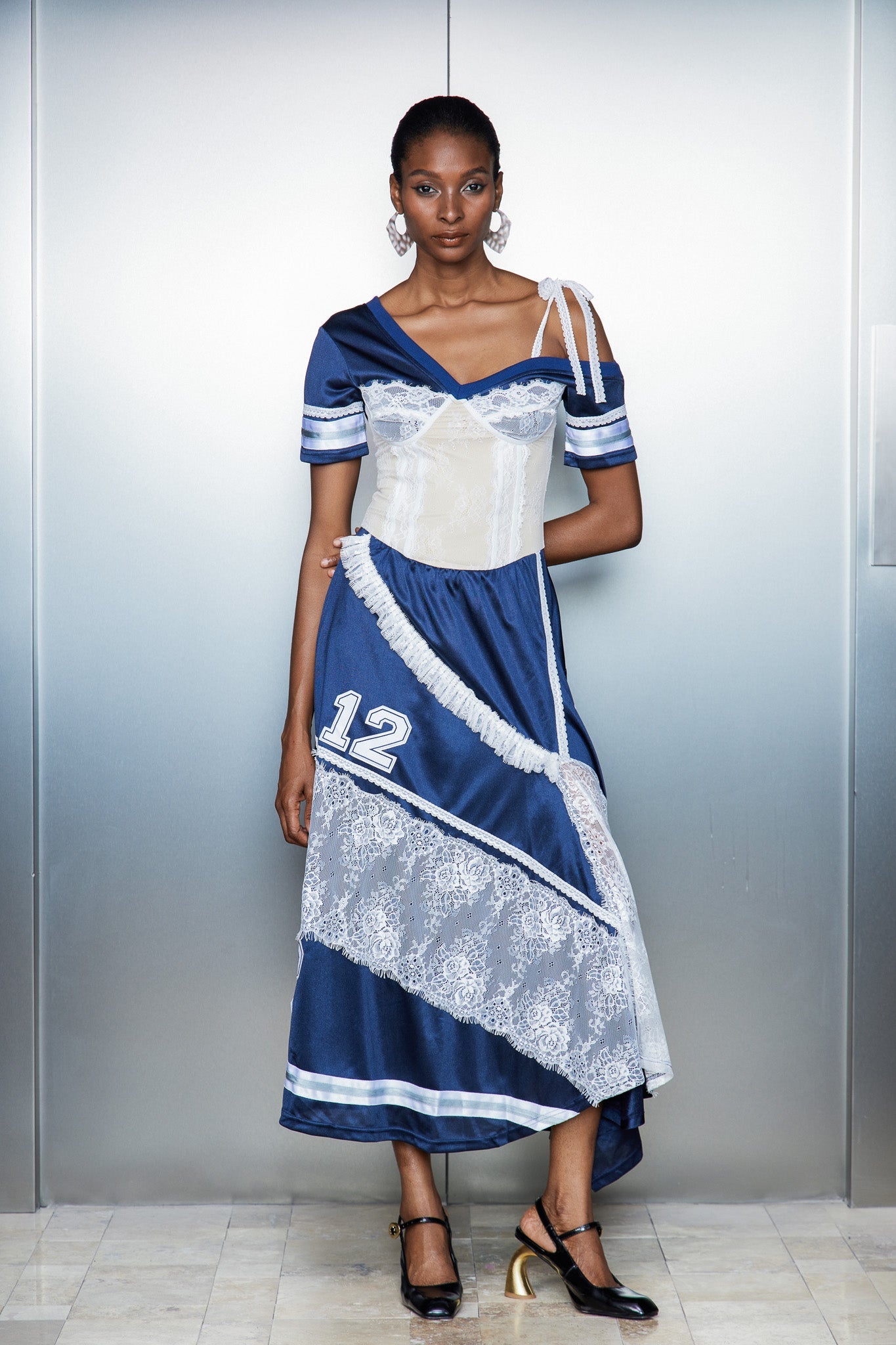 Beautifully Finished Dress in a Timeless Design