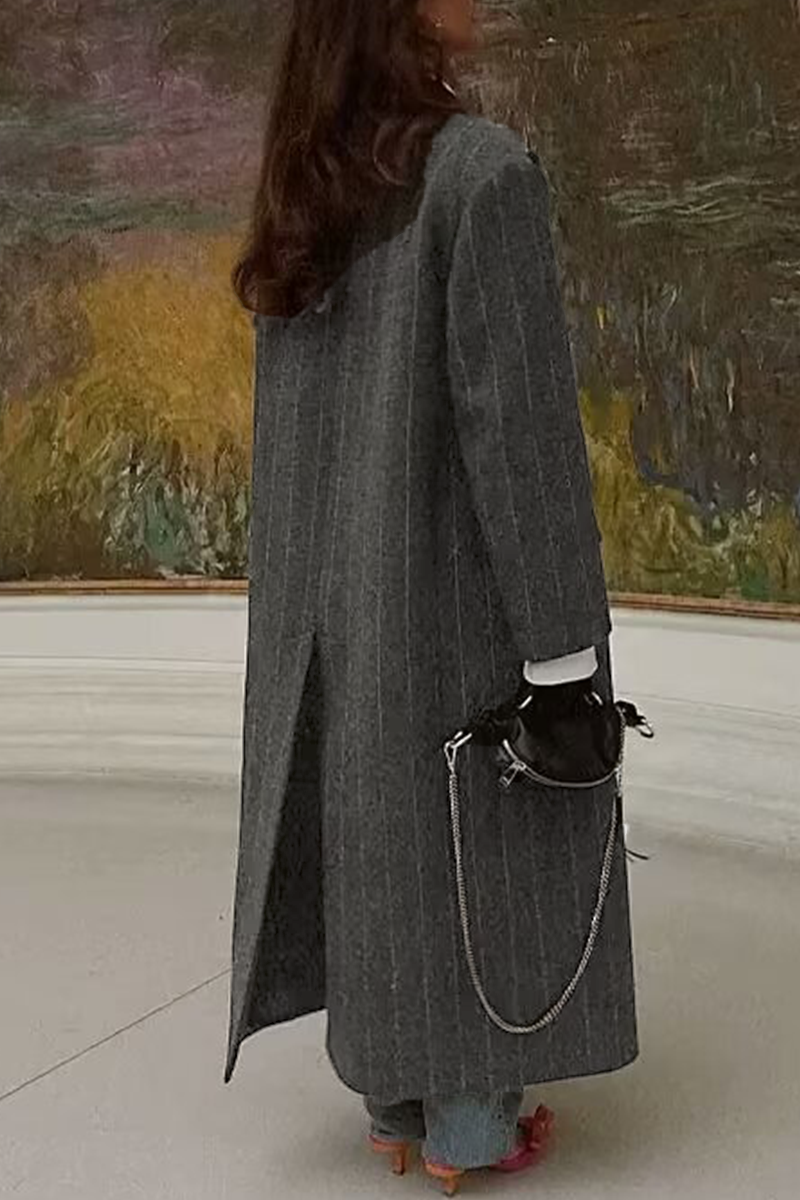 Gracefully Styled Garment for Any Occasion