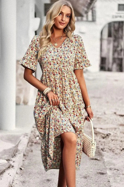 Well Tailored Dress with a Graceful Silhouette