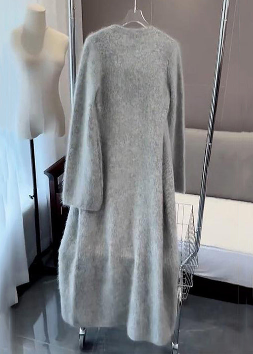 Effortlessly Elegant Cardigan with a Timeless Design
