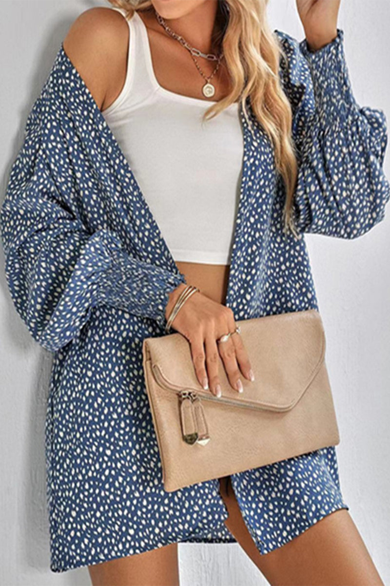 Well Tailored Cardigan with a Graceful Silhouette