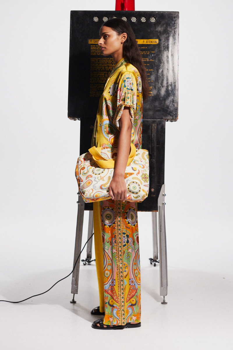 Beautifully Finished Garment in a Timeless Design