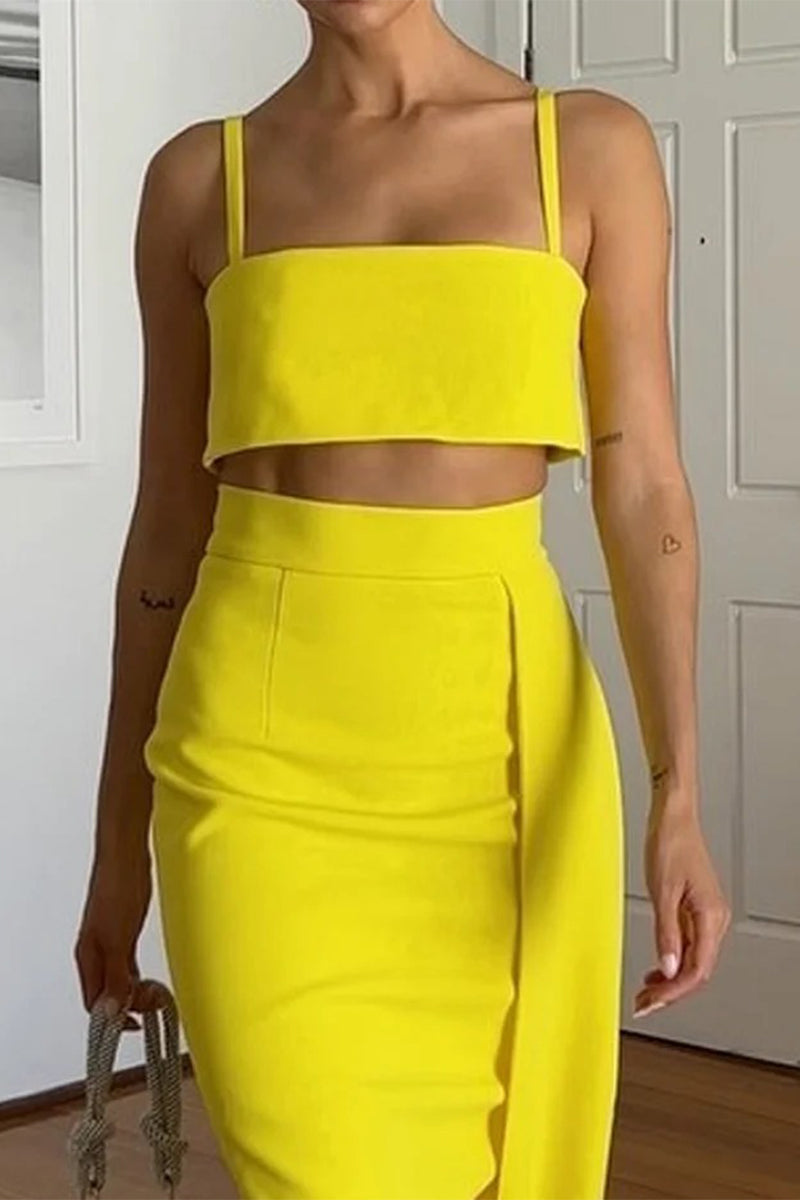 Sophisticated Garment with a Clean Classic Look
